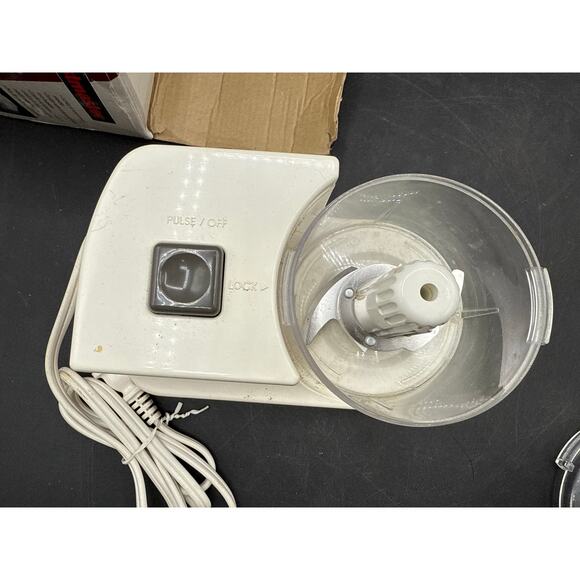 Toastmaster Chopster- Mini Food Chopper - in Original Box - Picture 5 of 8